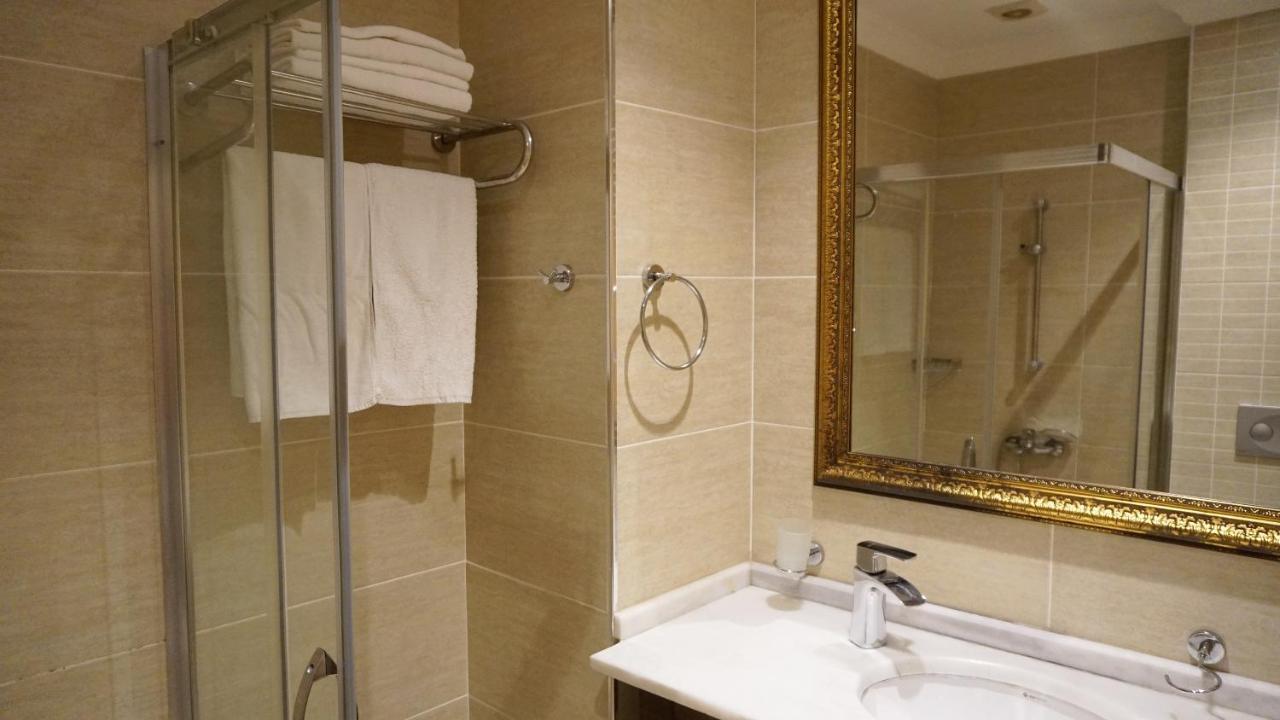Vois Hotel Atasehir & Spa Estambul Exterior foto